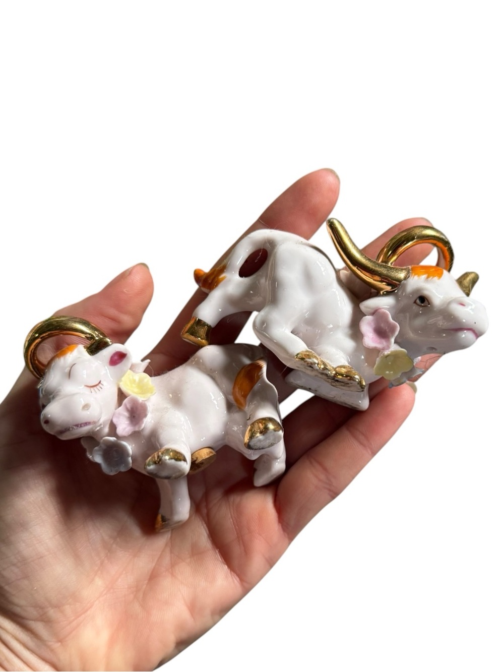 Vintage light pink cow bull salt and pepper shakers